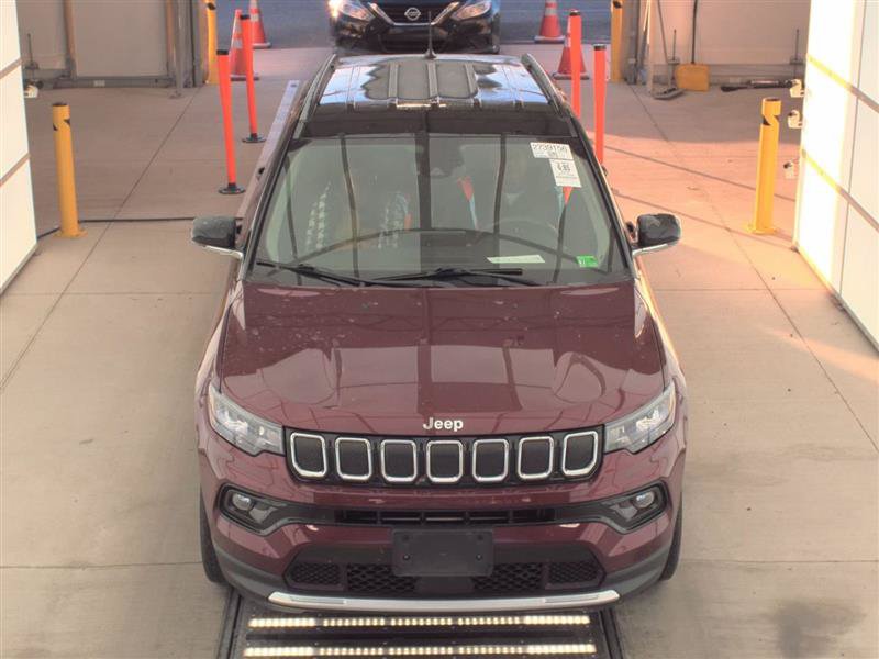 Used 2022 Jeep Compass Limited AWD/4WD image 2