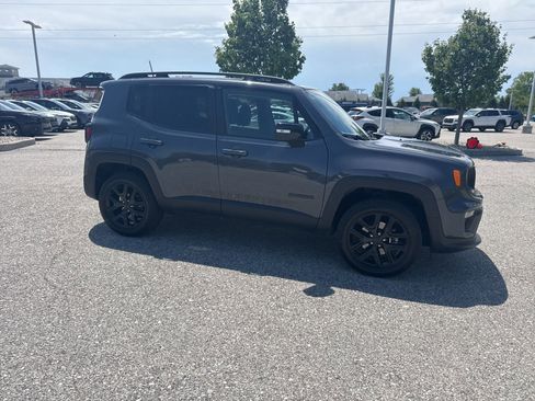 Used 2023 Jeep Renegade Altitude w/ Convenience Group I AWD/4WD image 10