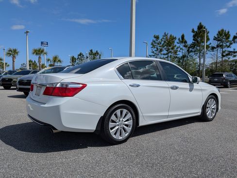 Used 2015 Honda Accord EX image 4