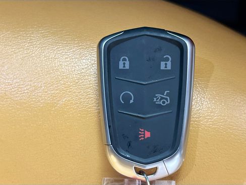 Used 2023 Chevrolet Corvette Stingray Preferred Cpe w/ Z51 Performance Package RWD image 32