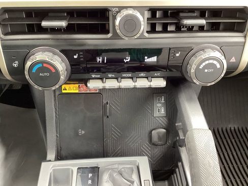 Used 2025 Toyota Tacoma TRD Off-Road w/ TRD Off Road Upgrade Package AWD/4WD image 21