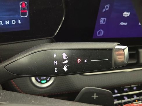 Used 2025 Chevrolet Equinox RS w/ Convenience Package III image 20