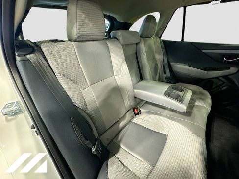 Used 2025 Subaru Outback Premium image 26