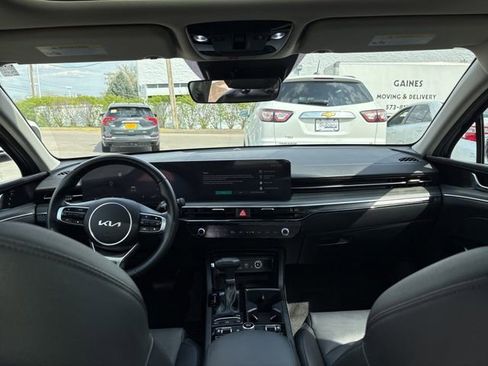 Used 2025 Kia K5 EX image 16