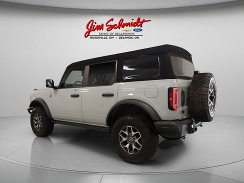 Used 2023 Ford Bronco Badlands AWD/4WD image 4