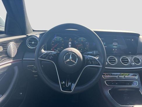 Used 2022 Mercedes-Benz E 350 Sedan image 14