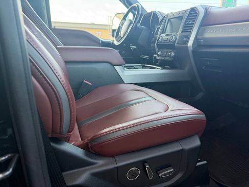 Used 2020 Ford F250 Platinum w/ Snow Plow Prep Package AWD/4WD image 16