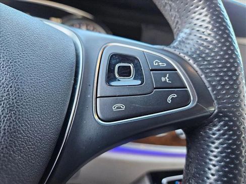 Used 2018 Mercedes-Benz E 300 E 300 image 10