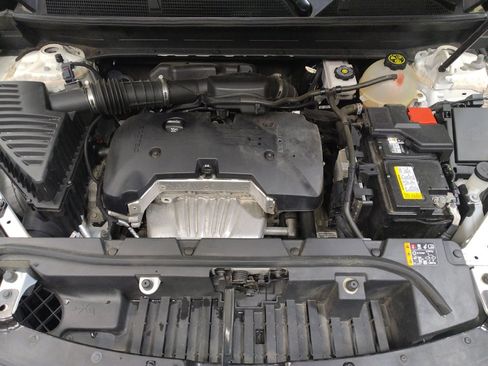 Used 2021 GMC Acadia SLE w/ Driver Convenience Package FWD image 30