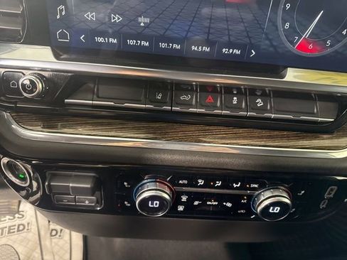 Used 2024 GMC Sierra 2500 SLE w/ SLE Convenience Package image 27