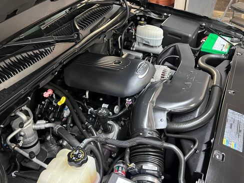 Used 2004 Chevrolet Avalanche Z71 w/ Sun And Sound Package AWD/4WD image 97