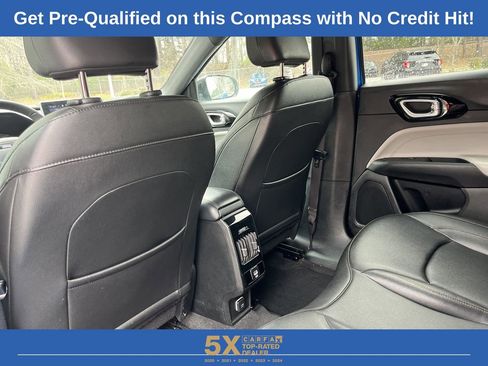 Used 2024 Jeep Compass Limited image 21