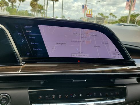 Certified 2024 Cadillac Escalade ESV Premium Luxury Platinum AWD/4WD image 20