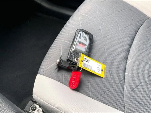 Used 2020 Toyota RAV4 XLE image 14