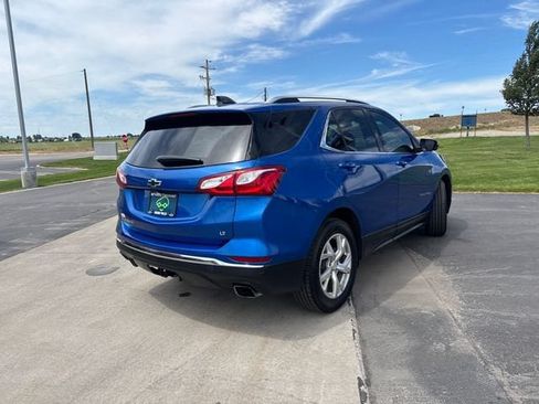 Certified 2019 Chevrolet Equinox LT w/ Sun & Navigation Package FWD image 3