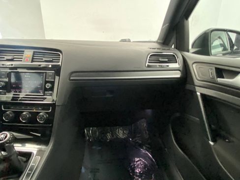 Used 2020 Volkswagen GTI S image 24