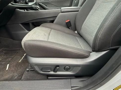 Used 2023 Nissan Rogue SV image 19