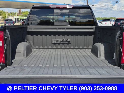Used 2023 Chevrolet Silverado 1500 High Country w/ Technology Package AWD/4WD image 8