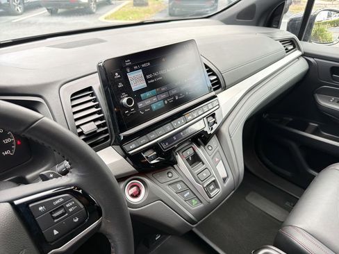 Used 2025 Honda Odyssey Sport-L image 24