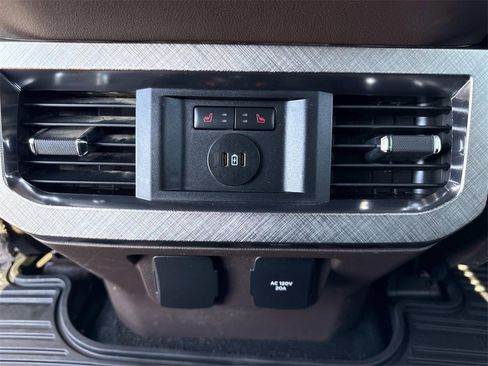 Used 2023 Ford F350 King Ranch w/ Chrome Package image 25