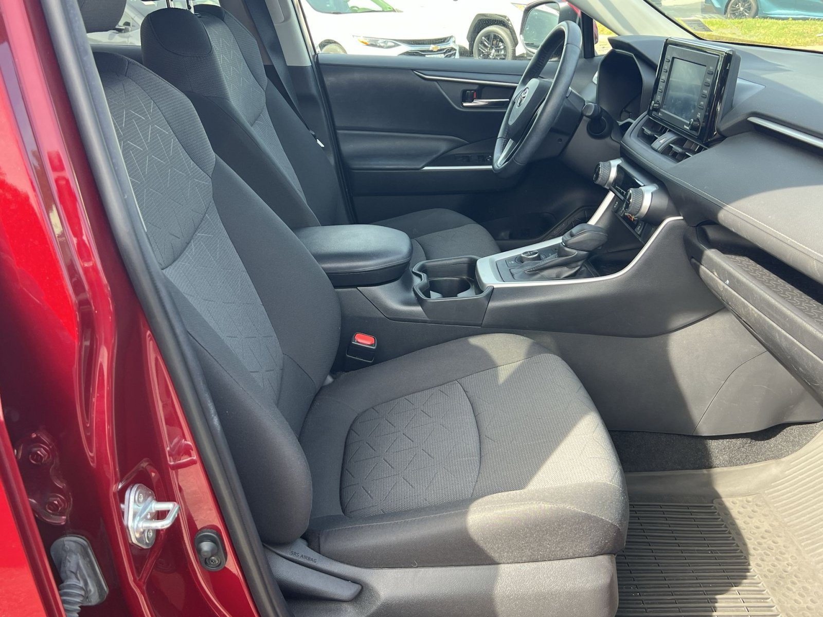 Used 2021 Toyota RAV4 XLE w/ Convenience Package AWD/4WD image 28