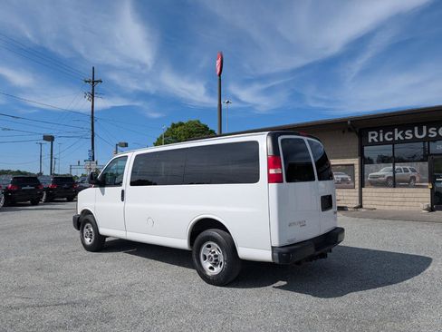 Used 2013 GMC Savana 2500 LS w/ Power Package RWD image 9