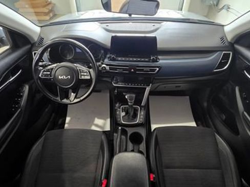Used 2022 Kia Seltos S image 27