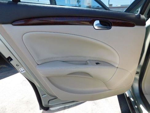 Used 2007 Buick Lucerne CXL w/ Luxury Package image 13