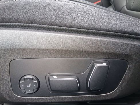 Used 2025 BMW 330i Sedan w/ Convenience Package image 12