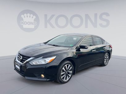 Used 2017 Nissan Altima 2.5 SV w/ Convenience Package