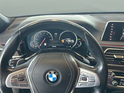 Used 2019 BMW 750i xDrive w/ M Sport Package AWD/4WD image 15