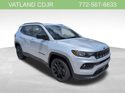 New 2025 Jeep Compass Latitude w/ Sun & Sound Group