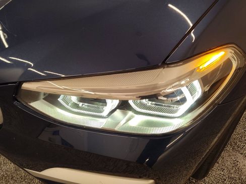 Used 2021 BMW X3 sDrive30i image 10