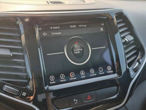 Used 2019 Jeep Cherokee Limited AWD/4WD image 13