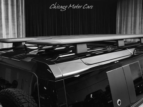 Used 2025 Land Rover Defender 110 AWD/4WD image 49