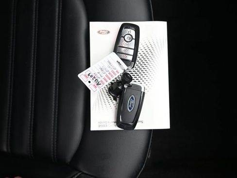 Used 2024 Ford Edge SEL w/ Convenience Package AWD/4WD image 11