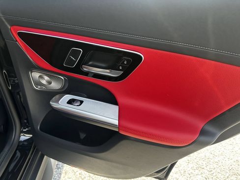 Certified 2025 Mercedes-Benz GLC 300 4MATIC image 19