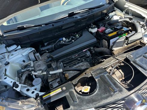 Used 2016 Nissan Rogue SV image 21