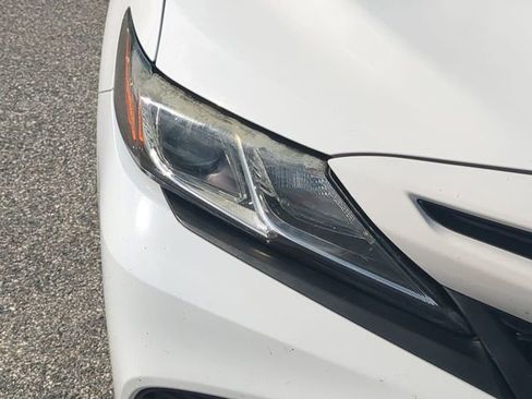 Used 2019 Toyota Camry SE FWD image 10
