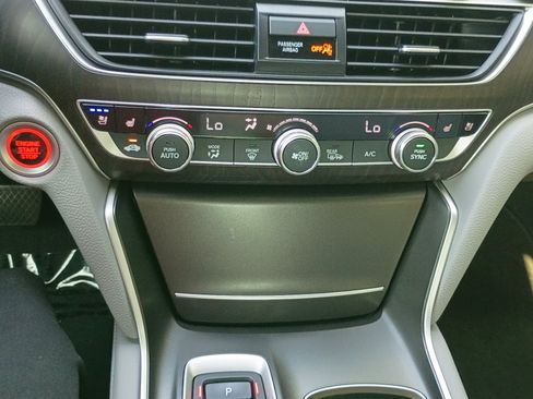 Used 2020 Honda Accord Touring image 22