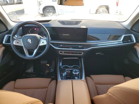 Used 2025 BMW X7 xDrive40i w/ Executive Package AWD/4WD image 11
