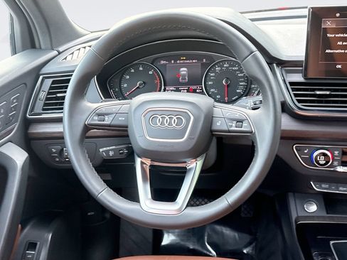 Used 2023 Audi Q5 2.0T Premium w/ Convenience Package AWD/4WD image 11