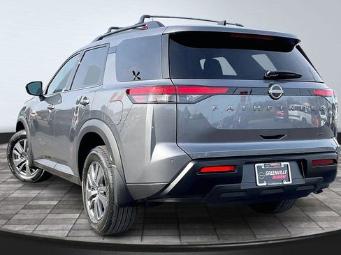 New 2026 Nissan Pathfinder SV image 4