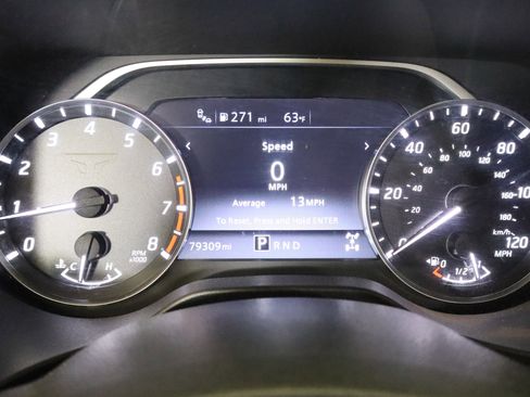 Used 2021 Nissan Titan SV w/ Accessory Utility Package AWD/4WD image 18