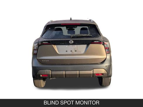 Used 2026 Nissan Kicks SV FWD image 9