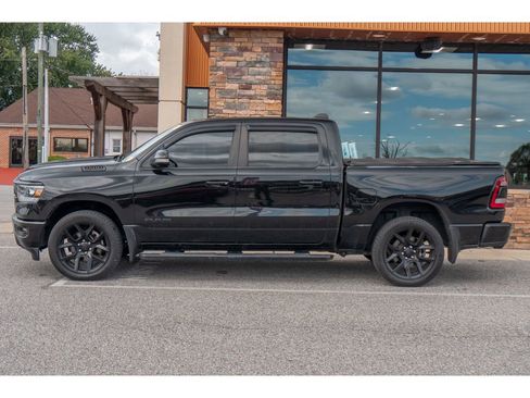 Used 2020 RAM 1500 Sport w/ Night Edition image 6