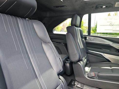 New 2026 Cadillac Escalade IQ Sport 2 w/ LPO, ONYX Package AWD/4WD image 13