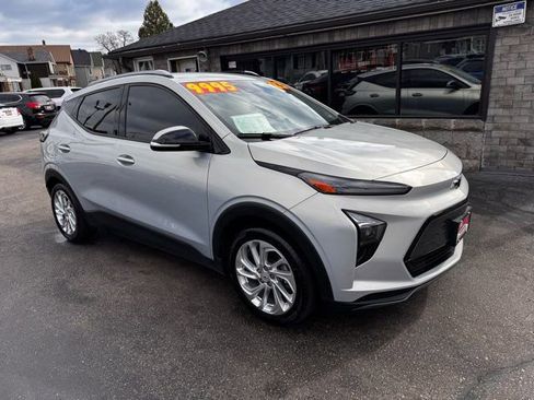 Used 2023 Chevrolet Bolt EUV LT image 1