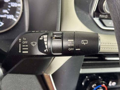 Used 2023 Nissan Rogue SV AWD/4WD image 24