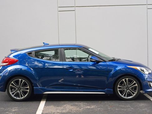 Used 2016 Hyundai Veloster Turbo FWD image 44